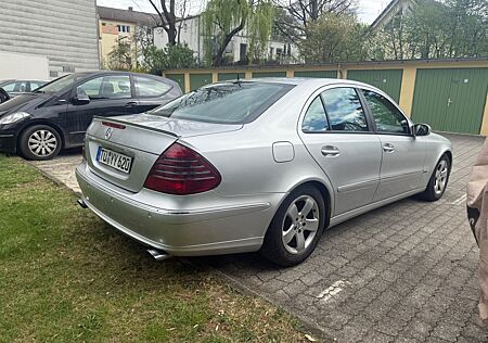 Mercedes-Benz 320 320i E