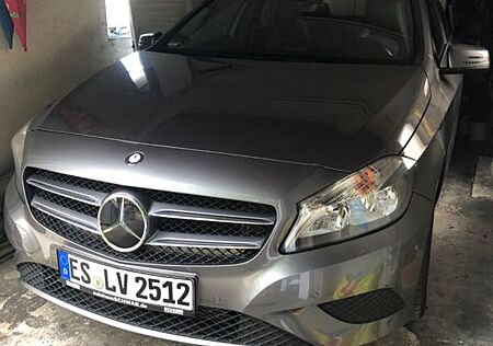 Mercedes-Benz A 180 -