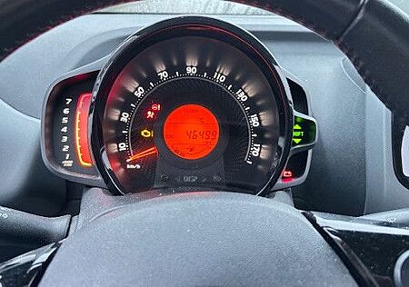 Toyota Aygo (X) Aygo (X) 1,0-l-VVT-i x x