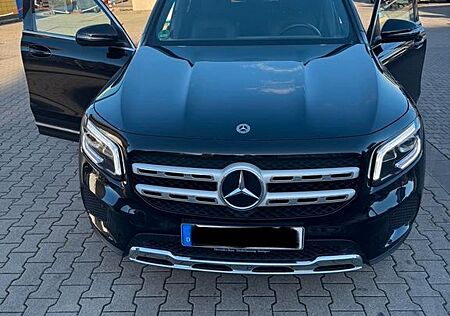 Mercedes-Benz GLB 200 PANARAMA DACH 4MATIC DCT -