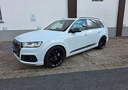 Audi Q7 50 TDI quattro S-Line Carbon