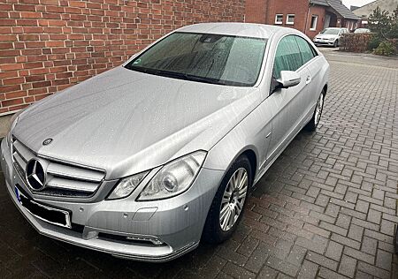 Mercedes-Benz E 250 Coupé BlueEFFICIENCY ELEGANCE EL...