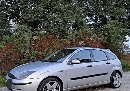 Ford Focus 1.6 -