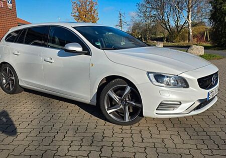 Volvo V60 D5 Geartronic Momentum R-Design