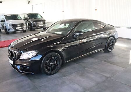 Mercedes-Benz C 63 AMG C Coupe AMG Speedshift TCT 9G