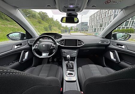 Peugeot 308 SW Allure 155 THP Allure, TÜV 01/2027