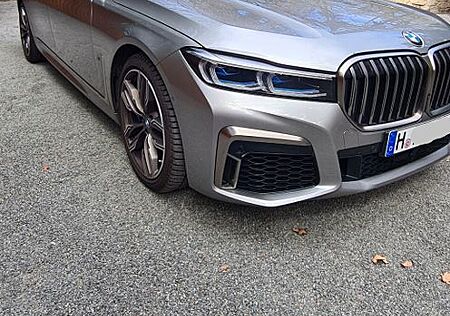 BMW M760Li xDrive V12 Individual -