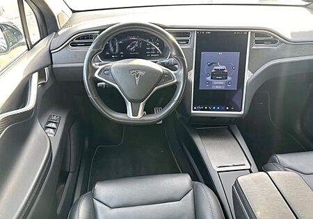 Tesla Model X 75D -