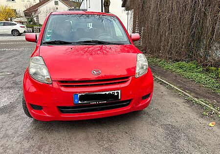 Daihatsu Sirion 1.0 -