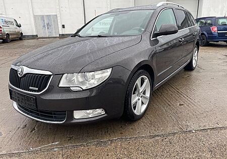 Skoda Superb 1.6TDI GreenLine Combi TÜV / AU NEU