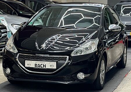 Peugeot 208 Style*NAVI*TÜV NEU*SCHECKHEFT*KLIMA*PANO*
