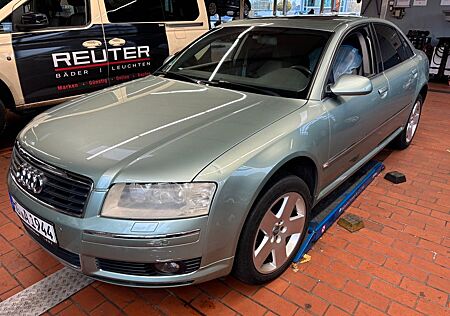 Audi A8 3.7 tiptronic quattro -