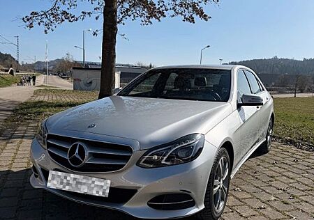 Mercedes-Benz E 250 AVANTGARDE Autom. , 56tkm, TÜV/KD neu
