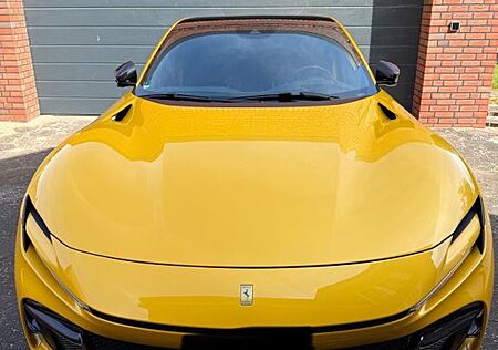 Ferrari Purosangue V12 DCT 4WD -