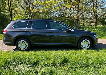 VW Passat Variant Volkswagen 2.0 TDI SCR Business Variant ...