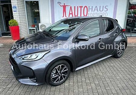 Toyota Yaris Hybrid 1.5 VVT-i Style - Navi, Cam, SZ, Al