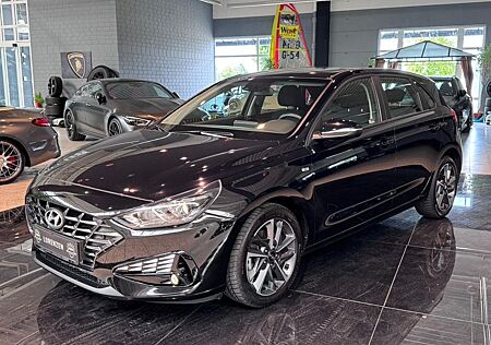 Hyundai i30 Mild-Hybrid Kamera USB BT CarPlay DAB+ DKG