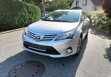 Toyota Avensis Combi 2,2-l-D-4D Edition Edition