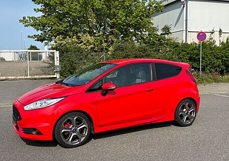 Ford Fiesta ST/1Hand/12.000km/Garagenfahrzeug/Tüv neu