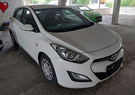 Hyundai i30 1.4 GRDI Classic/KLIMATRONIK/LIMOUSINE/