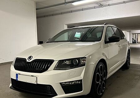 Skoda Octavia 2.0 TSI DSG RS Combi RS TÜV Neu