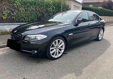 BMW 530d F10- Luxury Line mit Vollausstattung