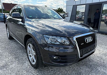 Audi Q5 3.0 TDI quattro/NAVI/AHK/XENON