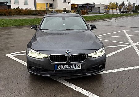 BMW 320i Sport Line Sport Line