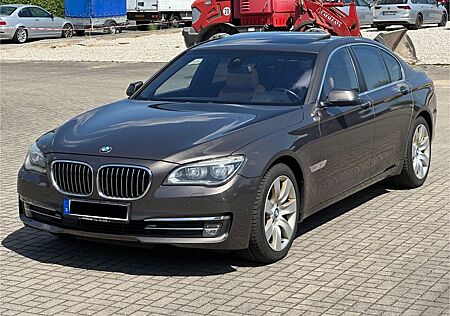 BMW 740d xDrive Head-Up Soft-Close HU,Feb-2027 Voll