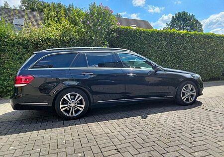 Mercedes-Benz E 250 BlueTEC T AVANTGARDE Autom. AHK