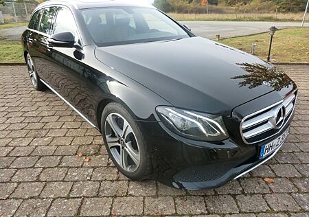 Mercedes-Benz E 220 CDI adBlue 360° Kamera el.AHK. Standhzg.