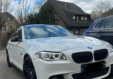 BMW 550i -M-Paket/H&K/S-Dach/LG7/SC/KLE/360/ TÜV NEU