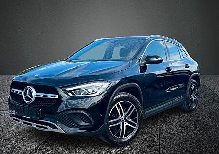 Mercedes-Benz GLA 220 2.0d 190PS PROGRESSIVE-LINE CAM T-LEDER