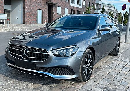 Mercedes-Benz E 300 de T / Memory/ 360°/ Multibeam/ Keyless/