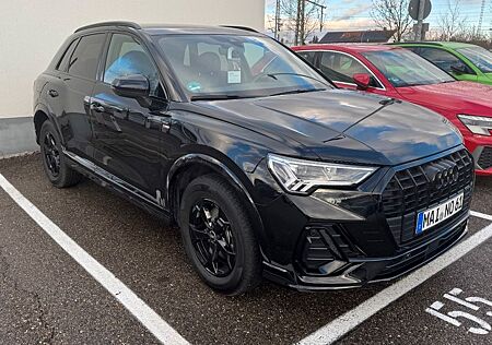 Audi Q3 35 TDI 2x S line Optikschwarzpacket