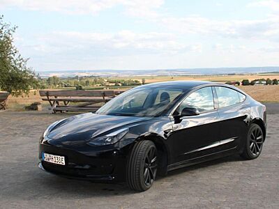 Tesla Model 3 Hinterradantrieb RWD 09/2022  I 1. Hand