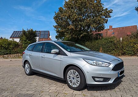 Ford Focus Turnier 1,5 TDCi mit neuem Tüv und DPF