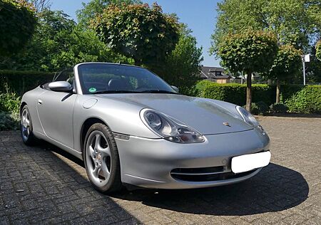 Porsche 996 Carrera 4 Cabriolet