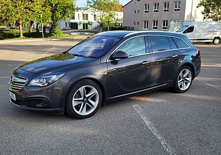Opel Insignia CT Country Tourer 2.0 BiTurbo Allrad