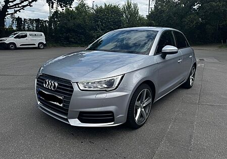 Audi A1 Sportback MMI Xenon Tempo. Keyless
