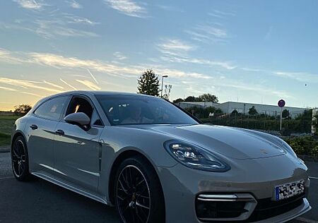 Porsche Panamera 4 Platinum Edition Platinum Edition