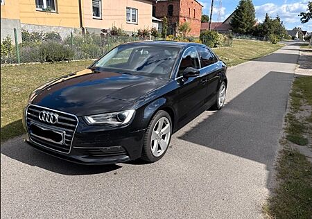 Audi A3 1.4 TFSI cod ultra Ambiente Ambiente