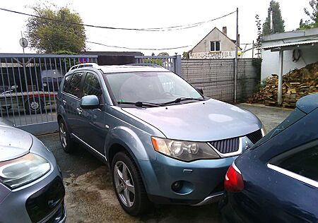 Mitsubishi Outlander 2.2 DI-D Instyle 7PLAZ