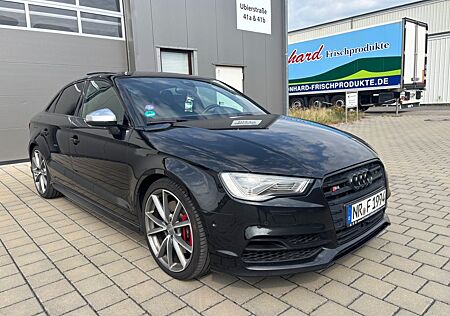 Audi S3 Lim. 2.0 TFSI quattro/NAVI/LED/BANG&OLUFSEN