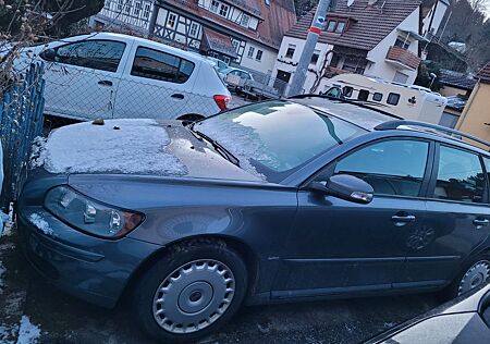 Volvo V50 2.0D 8-fach bereift AHK