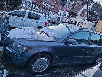 Volvo V50 2.0D 8-fach bereift AHK