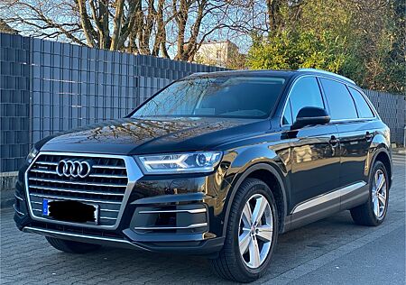 Audi Q7 3.0 TDI + 7 SITZE + ALLRADLENKUNG + 360 KAM +