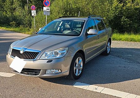 Skoda Octavia 2.0 TDI DSG Kombi 8 fach TOP