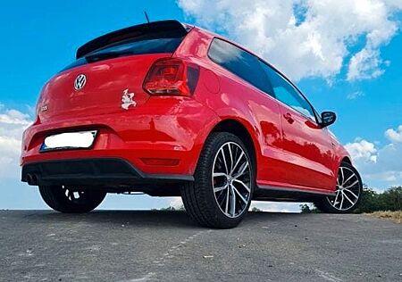 VW Polo Volkswagen 1.8 TSI GTI Rot