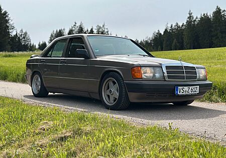 Mercedes-Benz 190 2.6